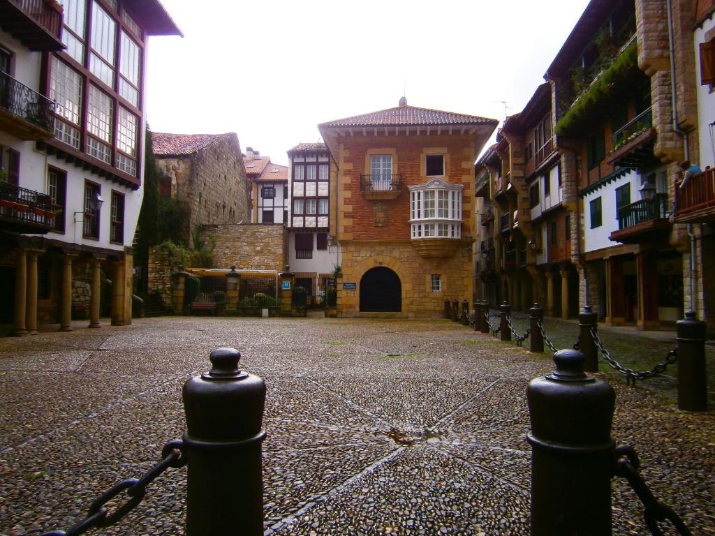 Hotel Palacete Hondarribia Bagian luar foto